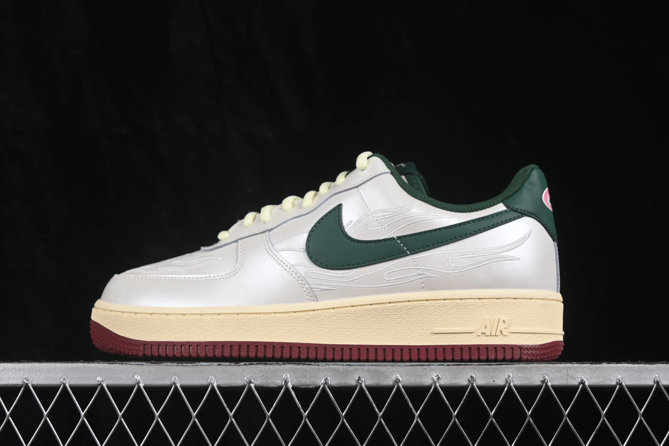 All categories Nk Air Force 1 Air Force series Nk Air Force 1 Low Air Force low-top J version Nike Air Force 1'07 Low Air Force 1 low-top casual sneakers IR5896-030